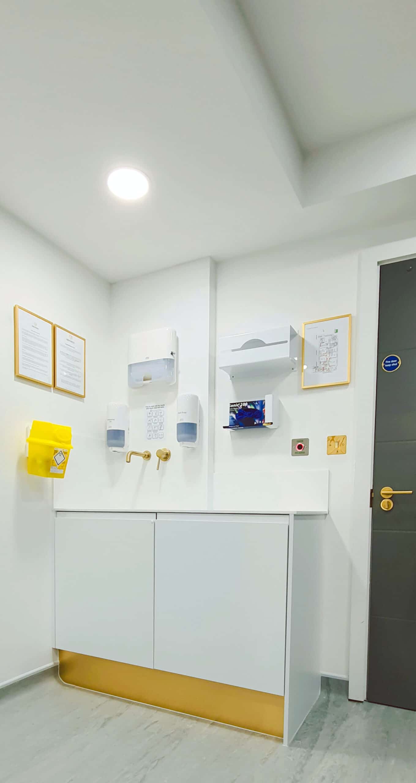 Solid Surface with Integral Sink